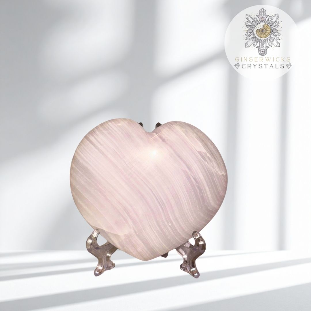 Mangano Calcite Heart- UV reactive!