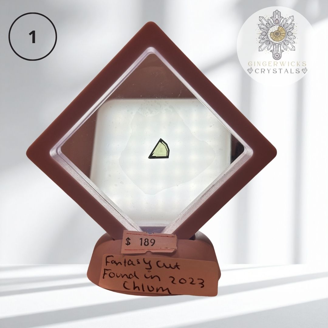 Fantasy-Cut Moldavite – Chlum, Czech Republic (2023 Find) (1)